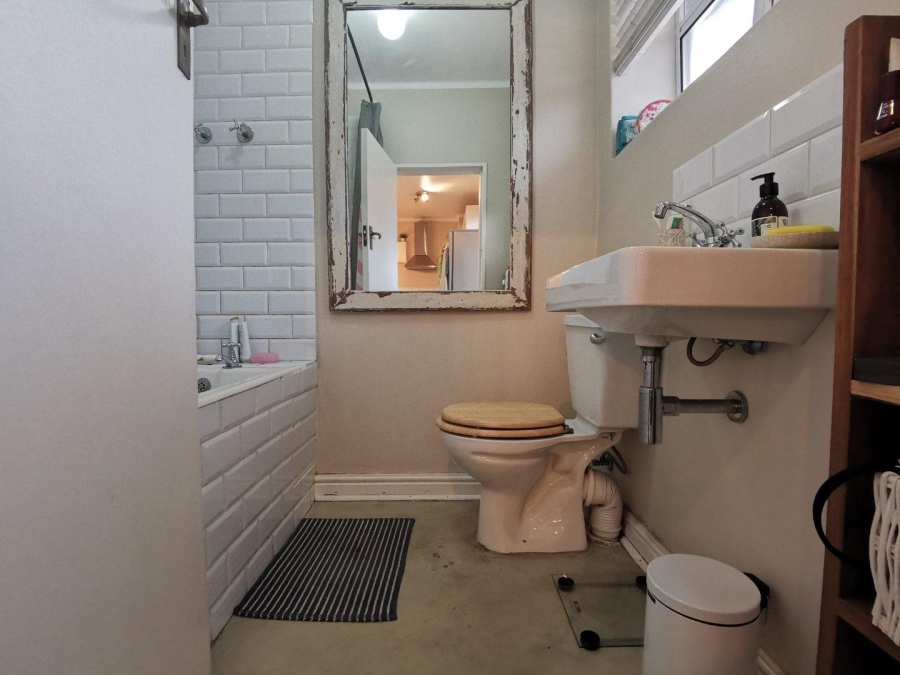 To Let 1 Bedroom Property for Rent in Green Point Western Cape
